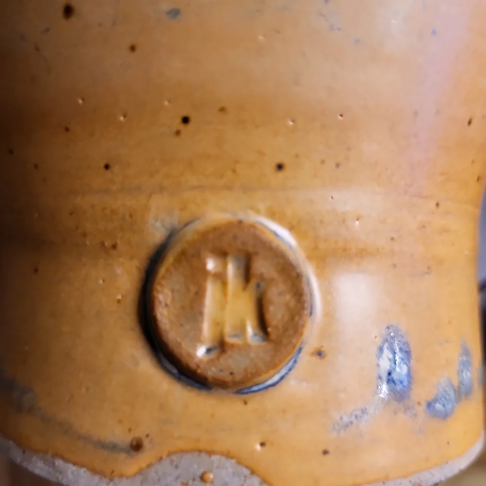 Mid-Century Modern Studio Pottery Ceramic Vase Signed w/ Chop Mark 9" - Picture 10 of 11